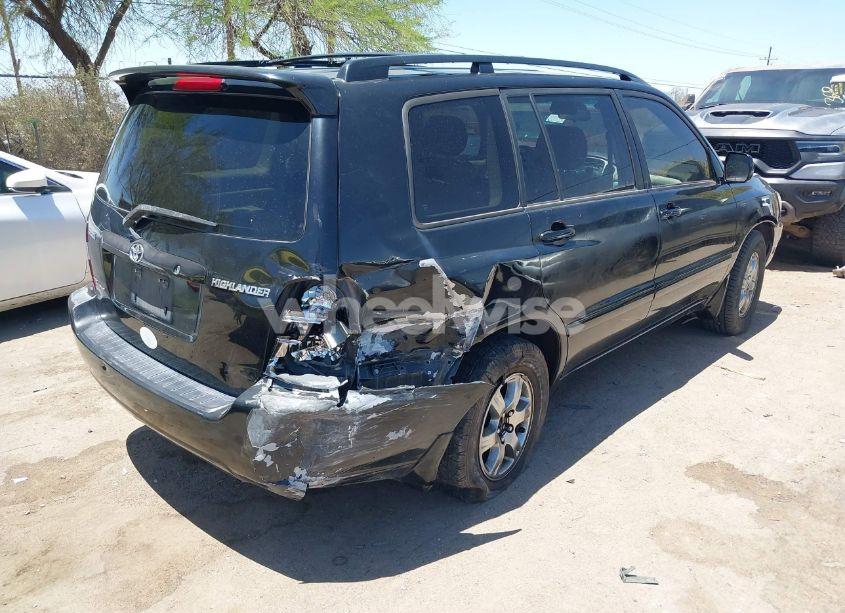 Photo 4 of 2005 Toyota Highlander V6 (VIN JTEEP21A350133164)