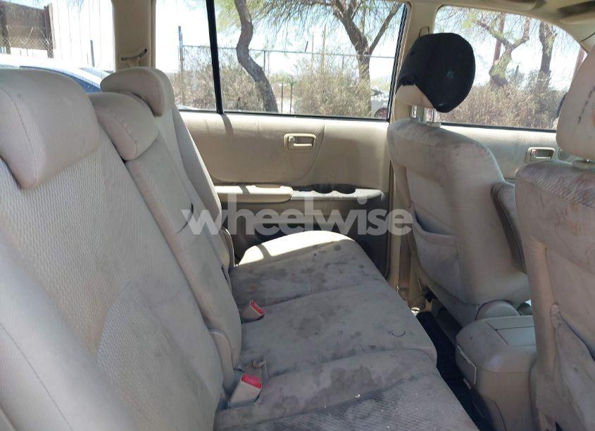 Photo 8 of 2005 Toyota Highlander V6 (VIN JTEEP21A350133164)