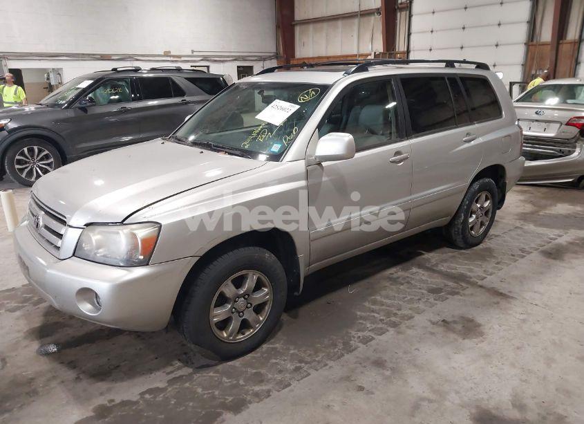 Photo 2 of 2006 Toyota Highlander V6 (VIN JTEEP21A360186965)