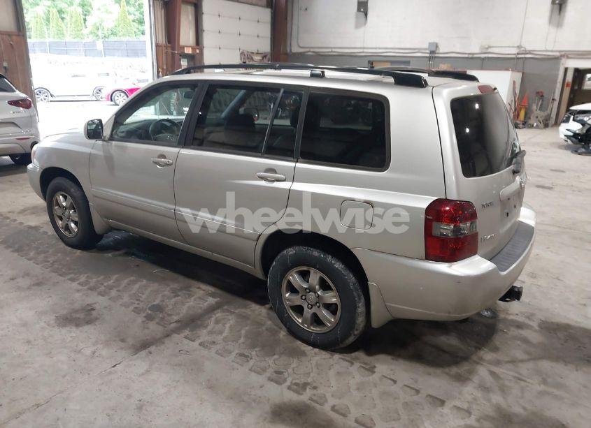 Photo 3 of 2006 Toyota Highlander V6 (VIN JTEEP21A360186965)