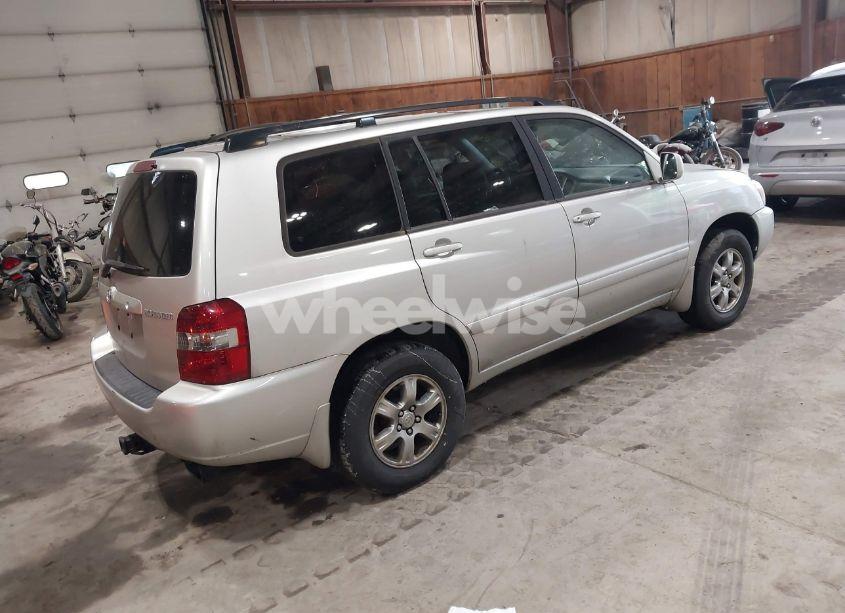 Photo 4 of 2006 Toyota Highlander V6 (VIN JTEEP21A360186965)