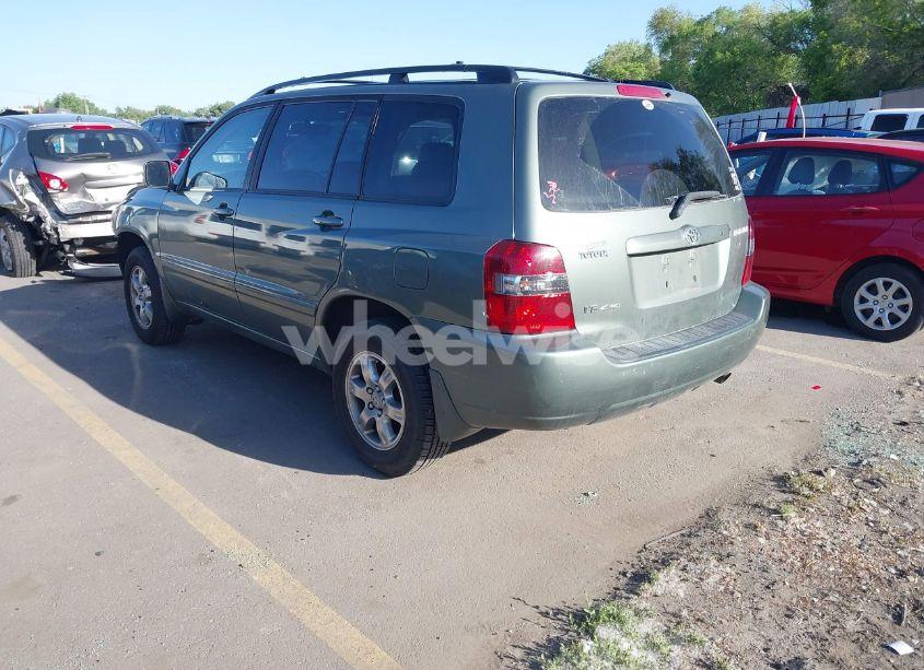 Photo 3 of 2005 Toyota Highlander V6 (VIN JTEEP21A450074383)