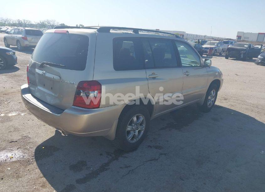 Photo 4 of 2006 Toyota Highlander V6 (VIN JTEEP21A460141050)