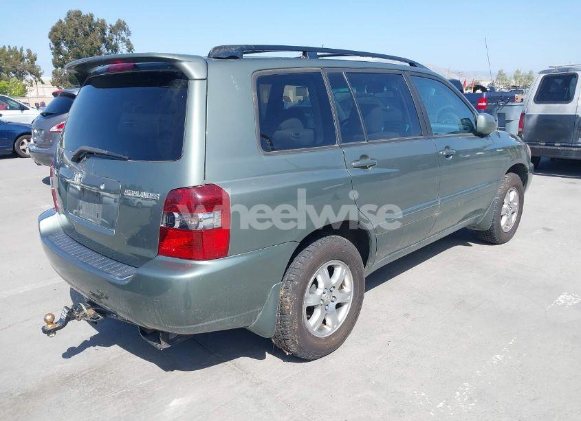 Photo 4 of 2005 Toyota Highlander V6 (VIN JTEEP21A550082010)