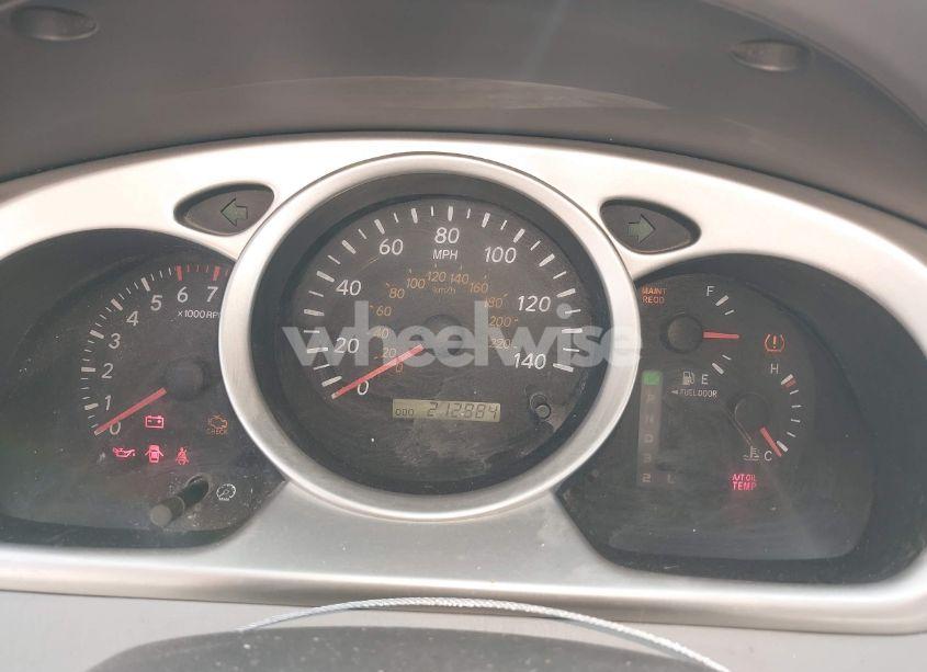 Photo 7 of 2005 Toyota Highlander V6 (VIN JTEEP21A650078502)