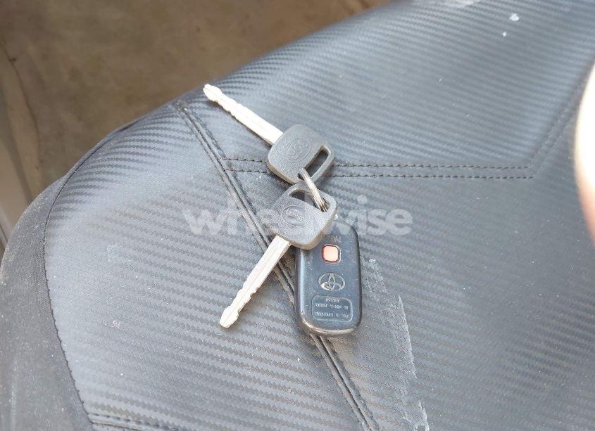 Photo 11 of 2006 Toyota Highlander V6 (VIN JTEEP21A660174390)