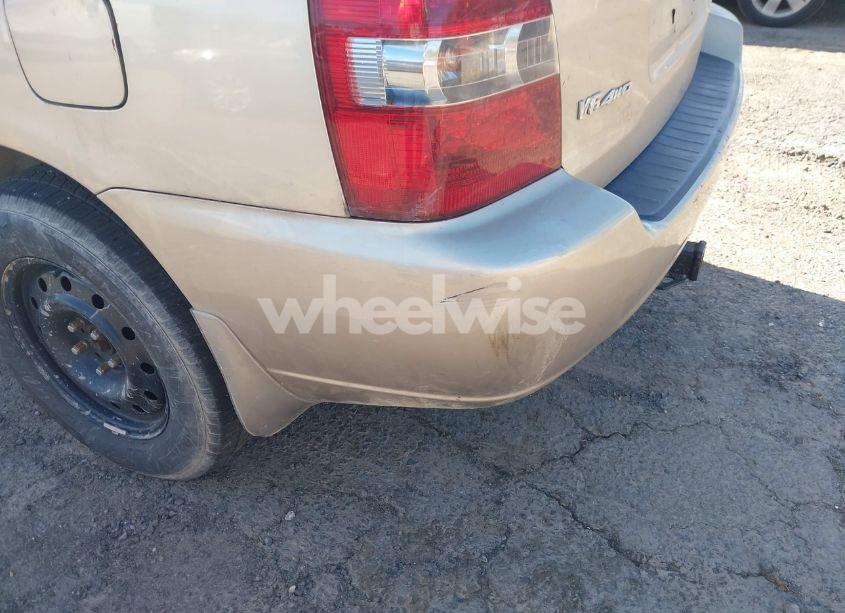 Photo 6 of 2006 Toyota Highlander V6 (VIN JTEEP21A660174390)