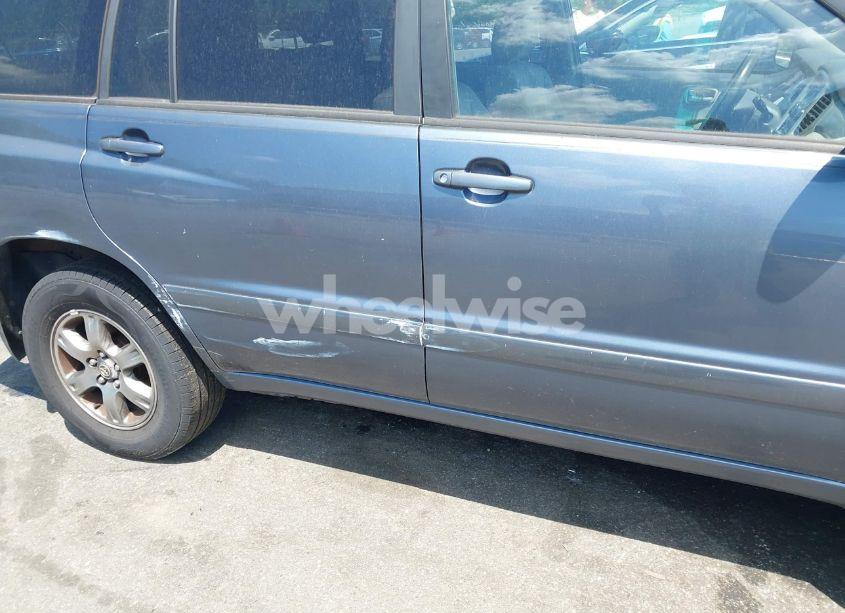 Photo 12 of 2005 Toyota Highlander V6 (VIN JTEEP21A750096989)