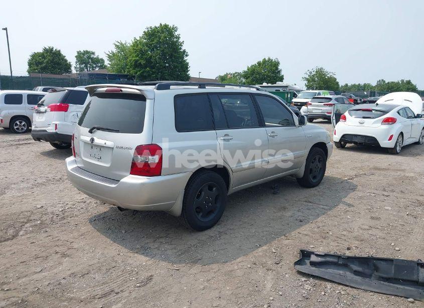 Photo 4 of 2005 Toyota Highlander LIMITED V6 (VIN JTEEP21A750118148)