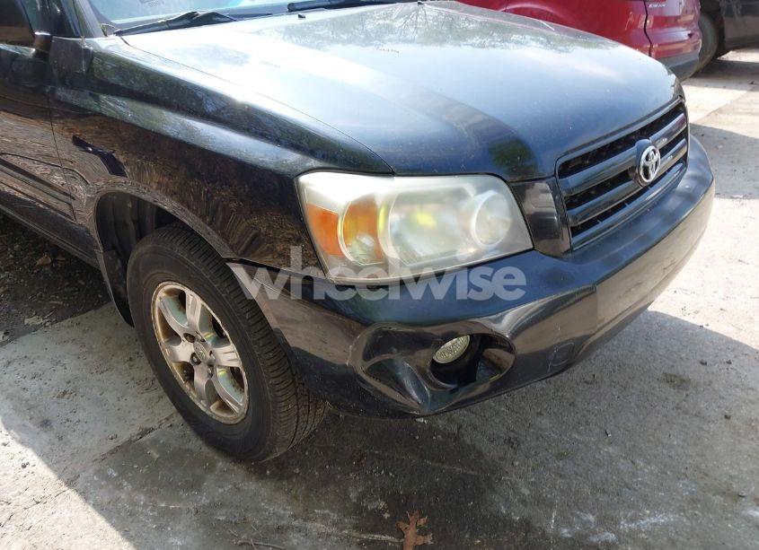 Photo 12 of 2005 Toyota Highlander V6 (VIN JTEEP21A750124824)