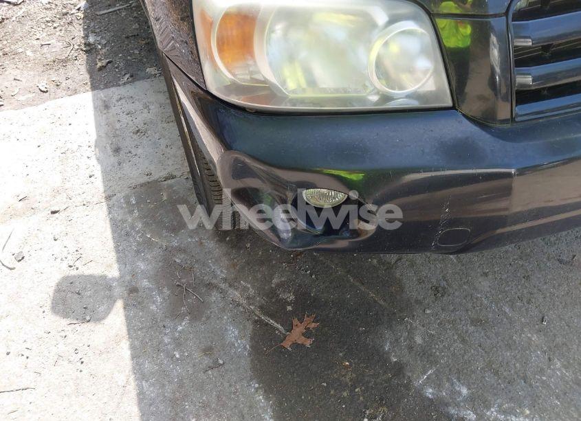 Photo 6 of 2005 Toyota Highlander V6 (VIN JTEEP21A750124824)