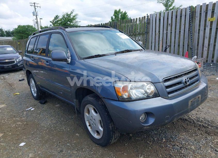 2005 Toyota Highlander LIMITED V6 (VIN JTEEP21A850111175) main photo