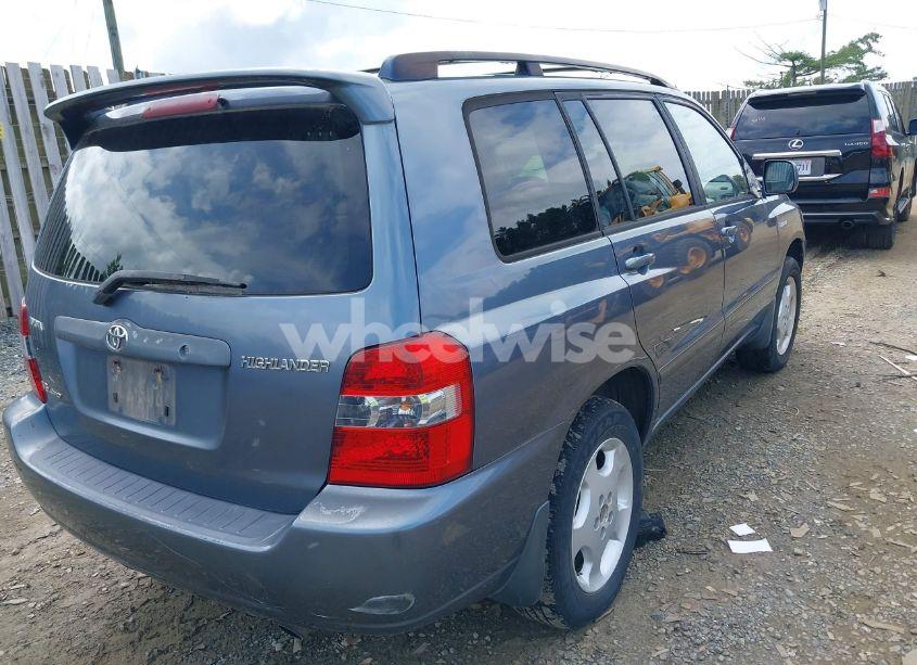 Photo 4 of 2005 Toyota Highlander LIMITED V6 (VIN JTEEP21A850111175)