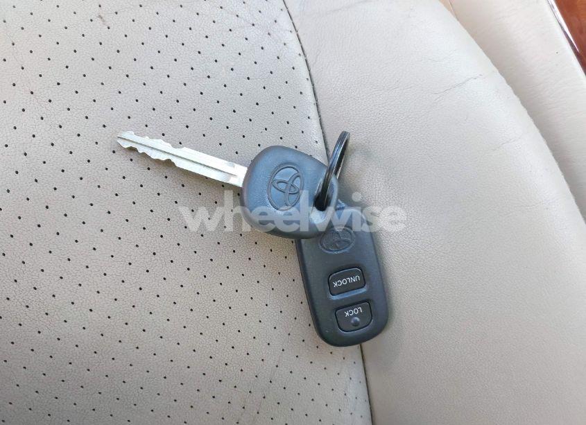 Photo 11 of 2005 Toyota Highlander LIMITED V6 (VIN JTEEP21A850121866)