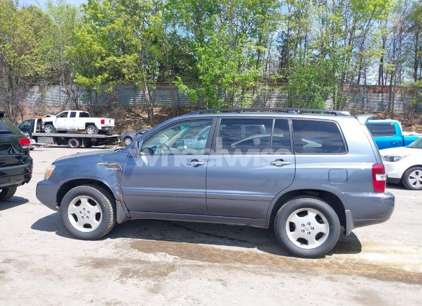 Photo 14 of 2005 Toyota Highlander LIMITED V6 (VIN JTEEP21A850121866)