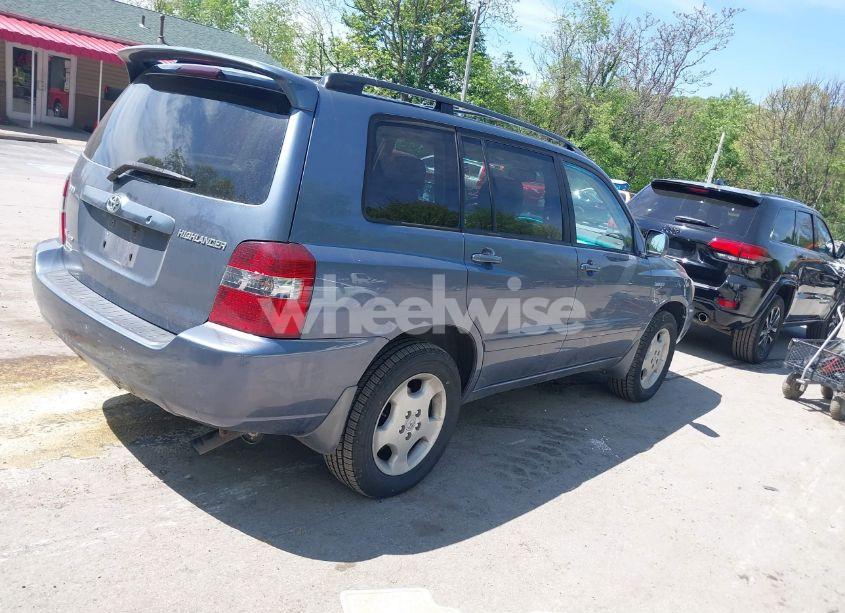 Photo 4 of 2005 Toyota Highlander LIMITED V6 (VIN JTEEP21A850121866)