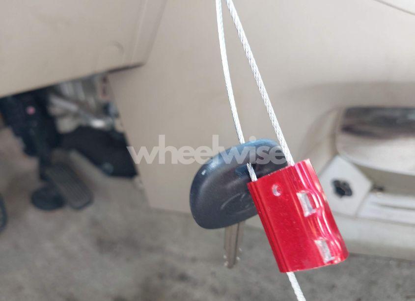 Photo 11 of 2006 Toyota Highlander V6 (VIN JTEEP21A860182863)