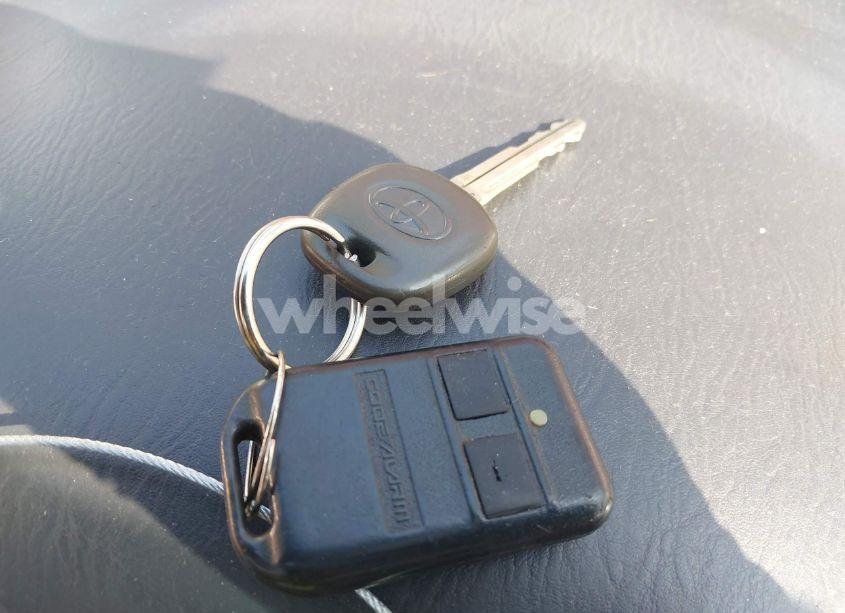 Photo 11 of 2005 Toyota Highlander V6 (VIN JTEEP21A950121603)