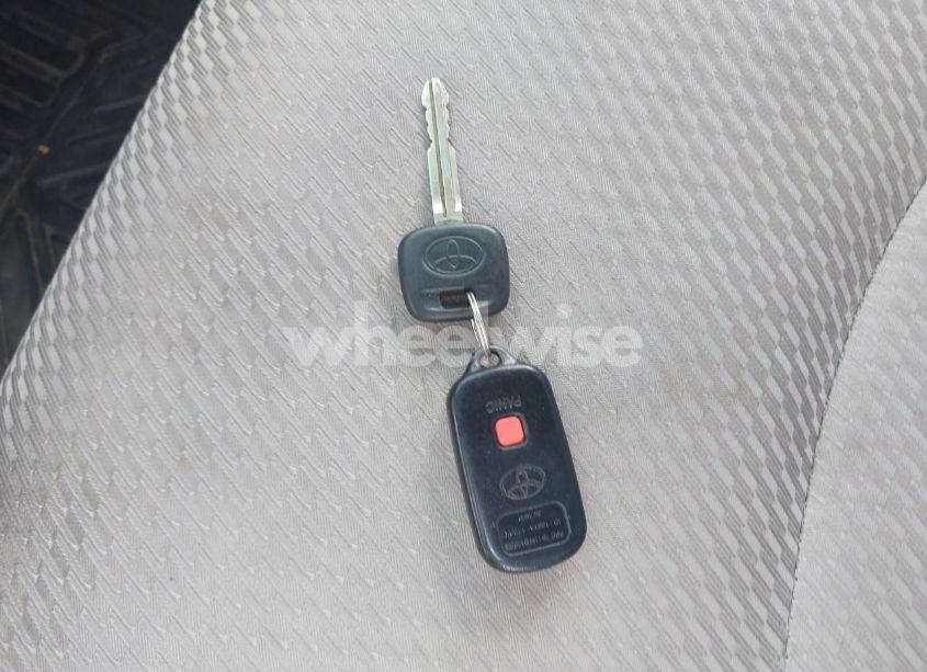 Photo 11 of 2005 Toyota Highlander V6 (VIN JTEEP21AX50093942)