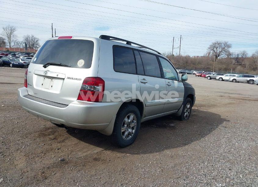 Photo 4 of 2006 Toyota Highlander V6 (VIN JTEEP21AX60165532)