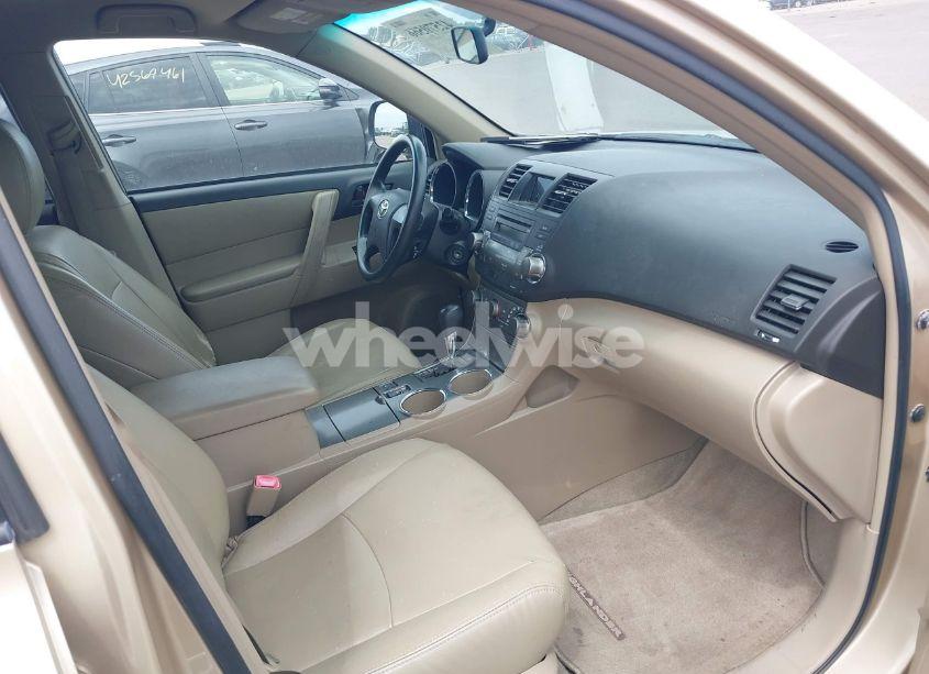 Photo 5 of 2008 Toyota Highlander (VIN JTEES41A282040882)