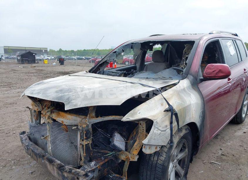 Photo 6 of 2008 Toyota Highlander (VIN JTEES41A282107626)