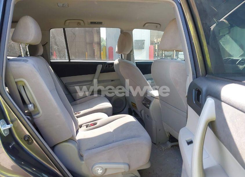 Photo 8 of 2008 Toyota Highlander (VIN JTEES41A582069437)