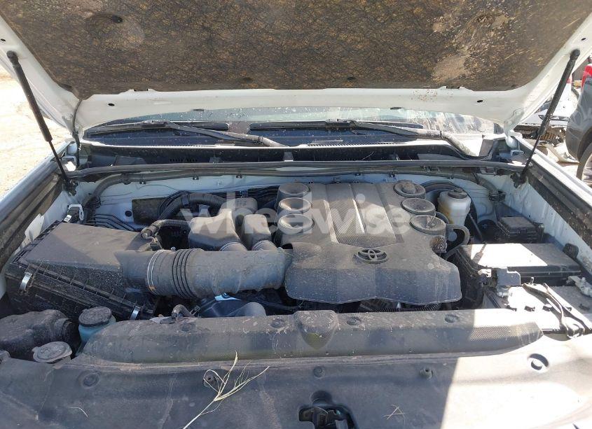 Photo 10 of 2024 Toyota 4runner SR5 (VIN JTEEU5JR0R5313971)