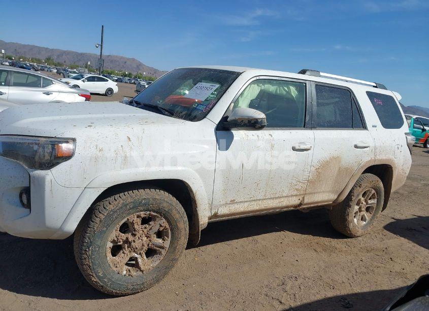 Photo 14 of 2024 Toyota 4runner SR5 (VIN JTEEU5JR0R5313971)