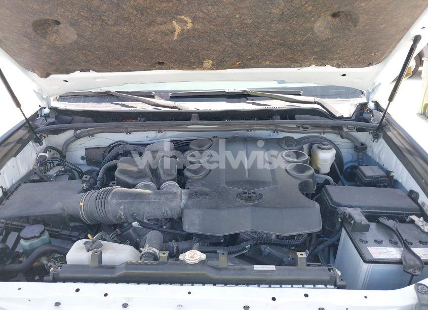 Photo 10 of 2024 Toyota 4runner SR5 (VIN JTEEU5JR6R5310976)