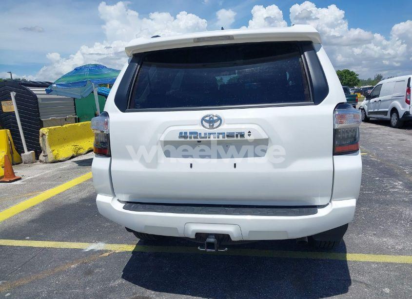 Photo 16 of 2024 Toyota 4runner SR5 (VIN JTEEU5JR6R5310976)