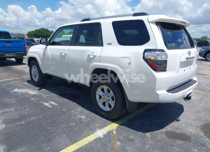 Photo 3 of 2024 Toyota 4runner SR5 (VIN JTEEU5JR6R5310976)