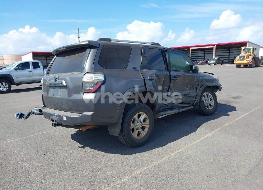 Photo 4 of 2021 Toyota 4runner SR5 (VIN JTEEU5JR7M5238517)