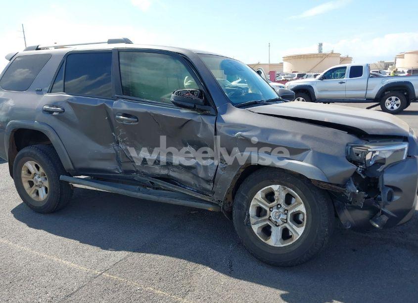 Photo 6 of 2021 Toyota 4runner SR5 (VIN JTEEU5JR7M5238517)