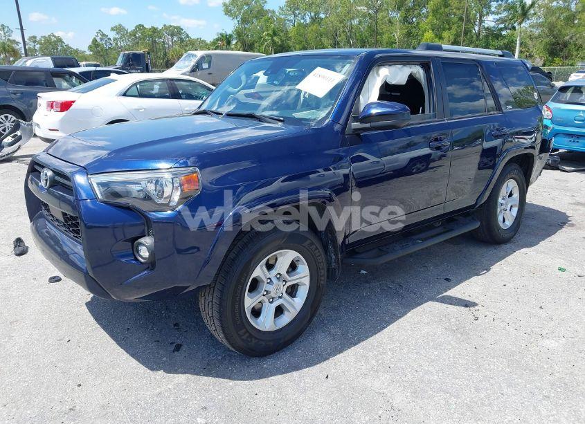 Photo 2 of 2021 Toyota 4runner SR5 (VIN JTEEU5JR7M5238629)