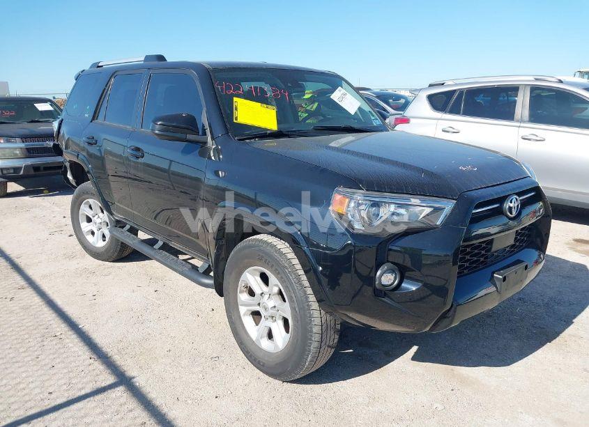 2021 Toyota 4runner SR5 (VIN JTEEU5JR7M5242390) main photo