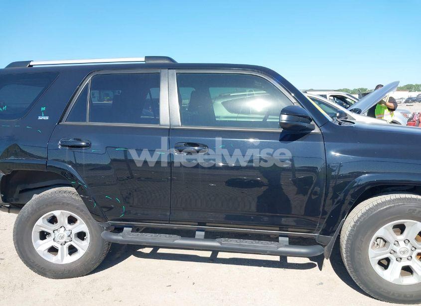 Photo 13 of 2021 Toyota 4runner SR5 (VIN JTEEU5JR7M5242390)