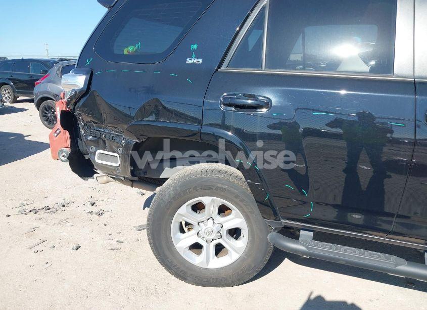 Photo 17 of 2021 Toyota 4runner SR5 (VIN JTEEU5JR7M5242390)