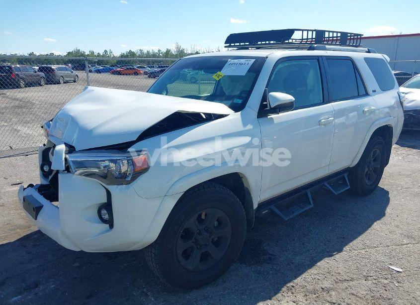 Photo 2 of 2021 Toyota 4runner SR5 (VIN JTEEU5JR7M5249971)