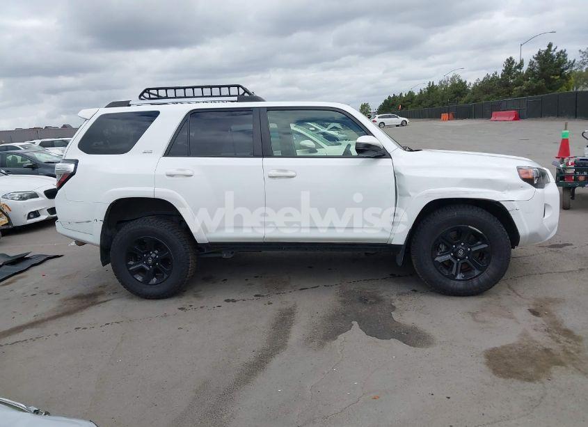 Photo 13 of 2022 Toyota 4runner SR5 (VIN JTEEU5JR7N5257599)