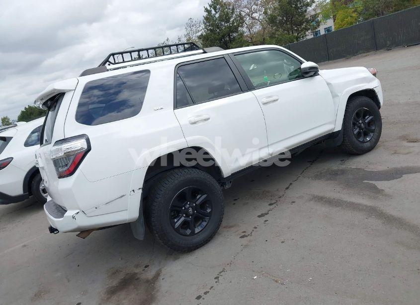 Photo 4 of 2022 Toyota 4runner SR5 (VIN JTEEU5JR7N5257599)