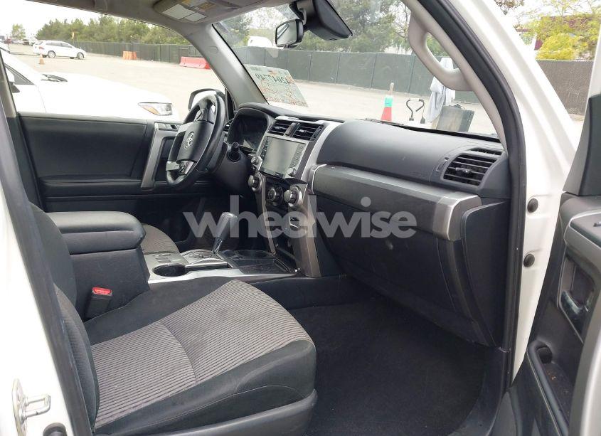 Photo 5 of 2022 Toyota 4runner SR5 (VIN JTEEU5JR7N5257599)