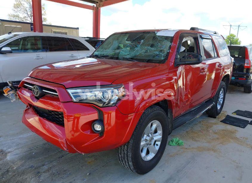 Photo 2 of 2021 Toyota 4runner SR5 (VIN JTEEU5JR9M5232380)