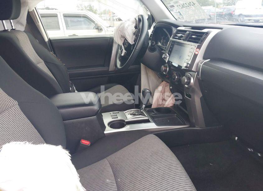 Photo 5 of 2024 Toyota 4runner SR5 (VIN JTEEU5JR9R5309272)