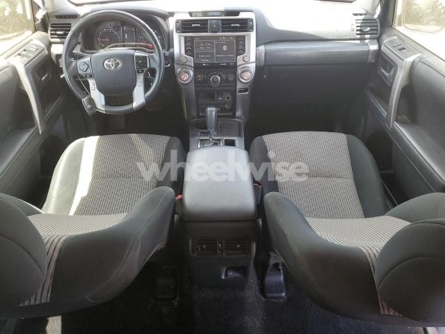 Photo 12 of 2024 TOYOTA 4RUNNER SR5 N/A (VIN JTEEU5JRXR5314819)
