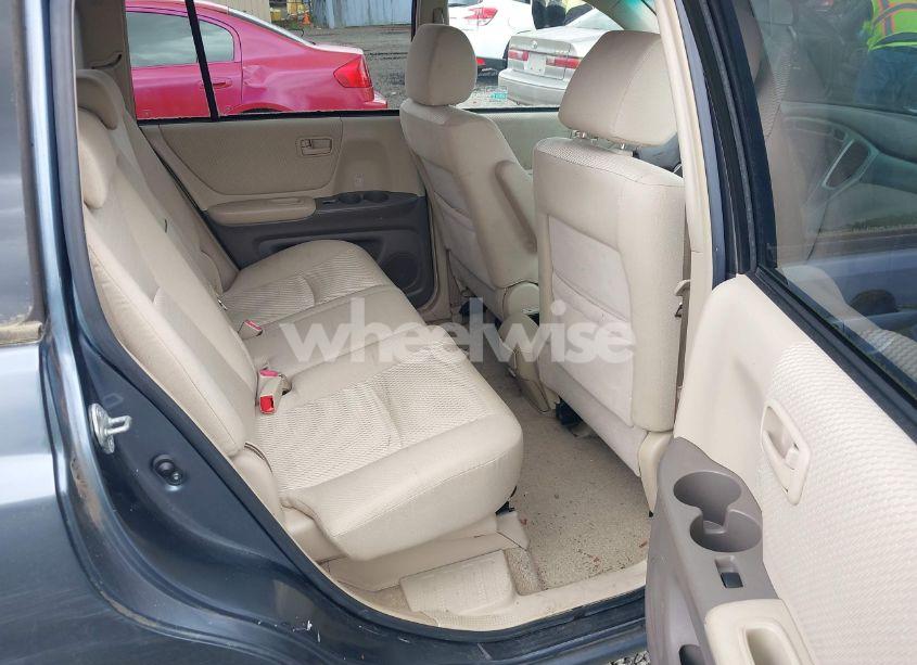 Photo 8 of 2006 Toyota Highlander HYBRID LIMITED V6/V6 (VIN JTEEW21A260022786)