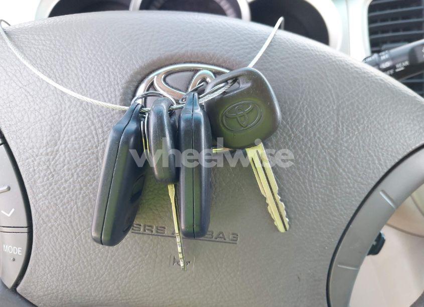 Photo 11 of 2007 Toyota Highlander HYBRID LIMITED V6 (VIN JTEEW21A570037493)