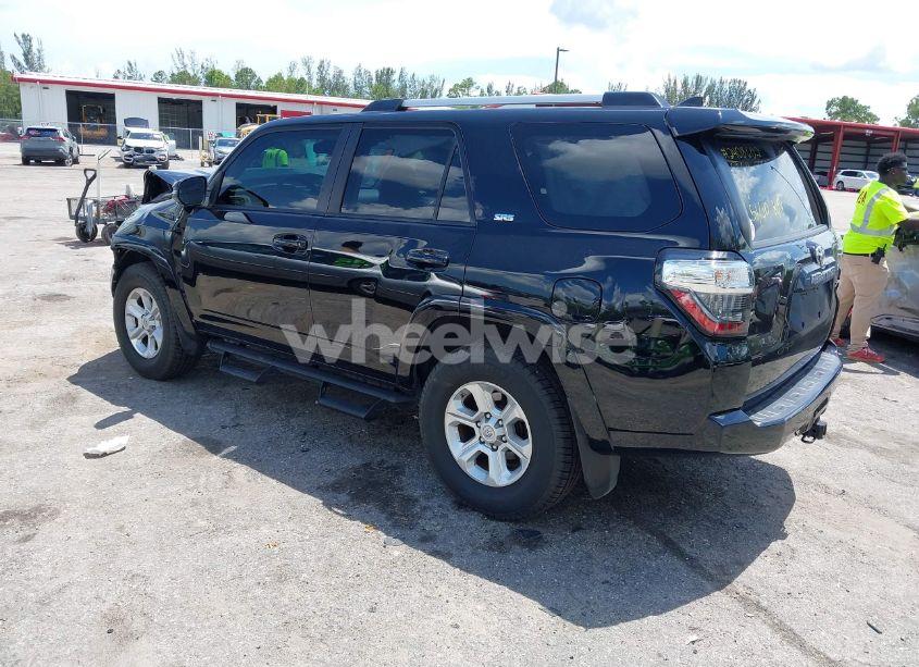 Photo 3 of 2021 Toyota 4runner SR5 PREMIUM (VIN JTEFU5JR7M5239221)