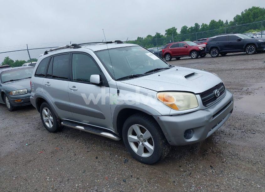 2004 Toyota Rav4 (VIN JTEGD20V440008811) main photo