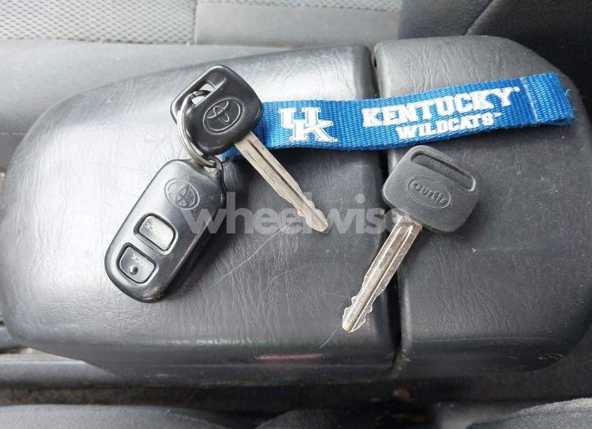 Photo 11 of 2004 Toyota Rav4 (VIN JTEGD20V440008811)